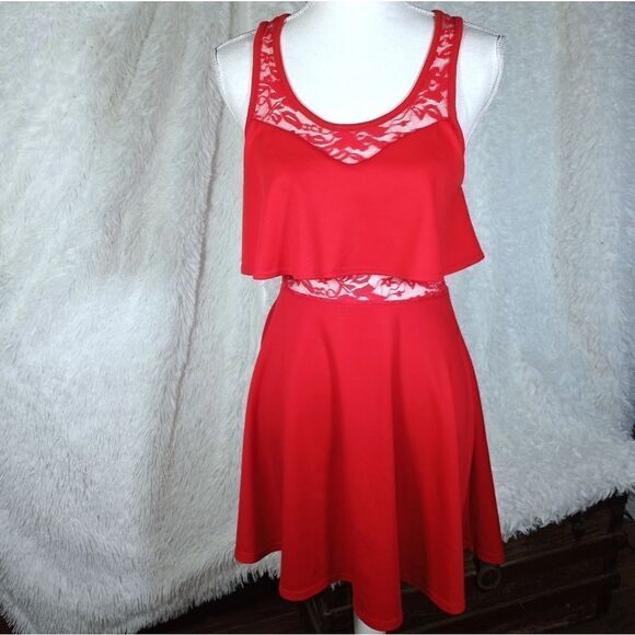 BELINDA RED LACE DRESS SZ.M EUC - Picture 2 of 6